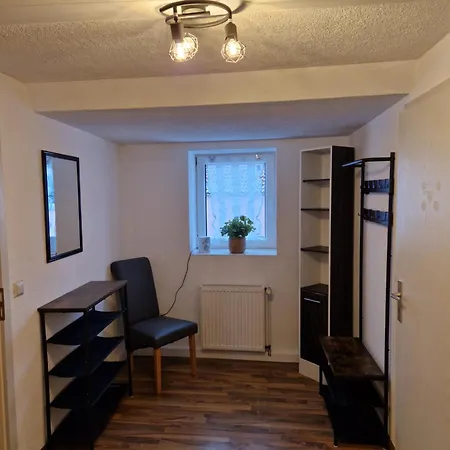 Ferienwohnung/monteurunterkunft 2.0 Leopolshall Apartman