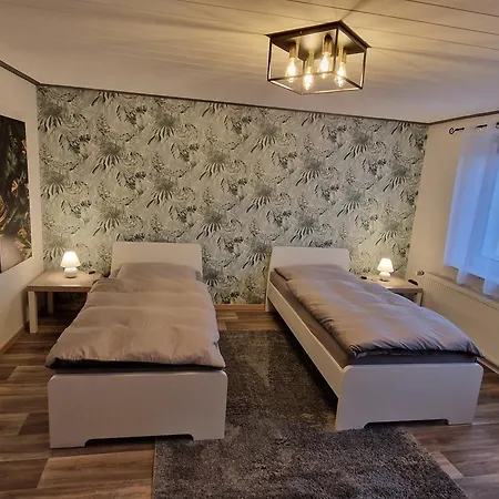 Ferienwohnung/monteurunterkunft 2.0 Leopolshall Apartman Staßfurt