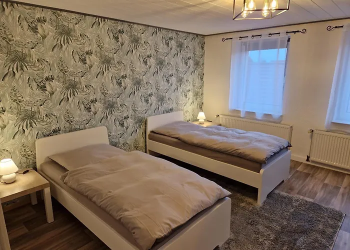 Ferienwohnung/monteurunterkunft 2.0 Leopolshall Lägenhet Stassfurt